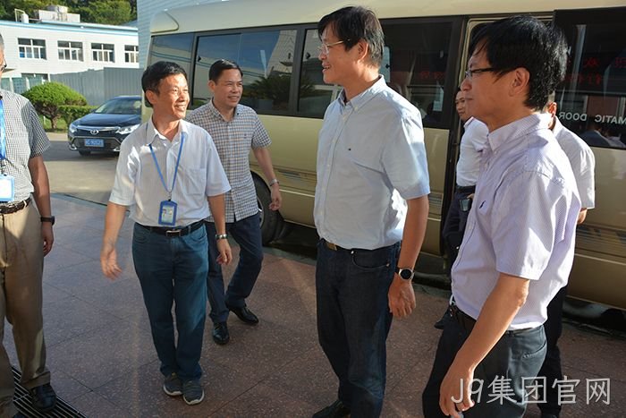 省食品药品监督管理局局长朱志泉来J9集团官网调研